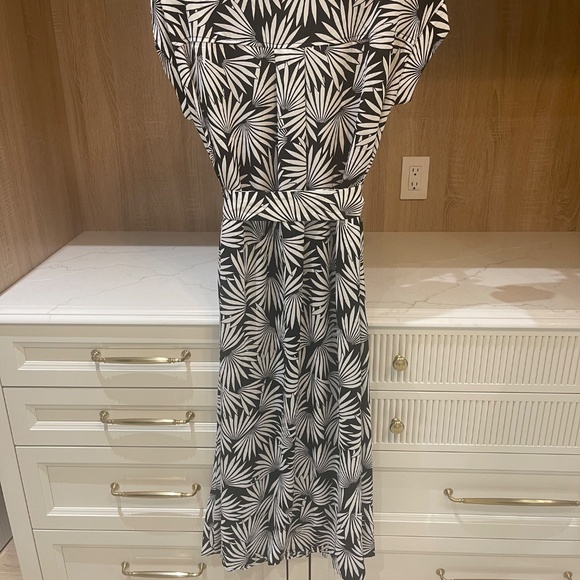 Flowing dress - Picture 3 of 4